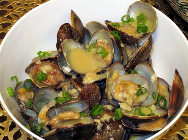 Clams.jpg Clams.jpg