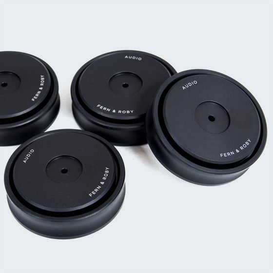 Ifern & roby isolation_Feet_Group.jpg