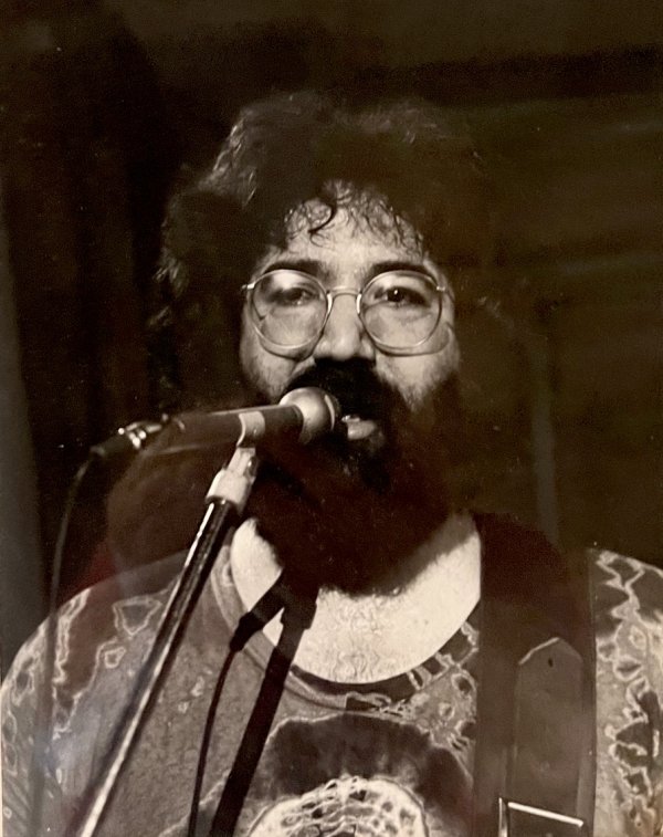 Jerry Garcia, Rochester 10-26-71 copy.jpg