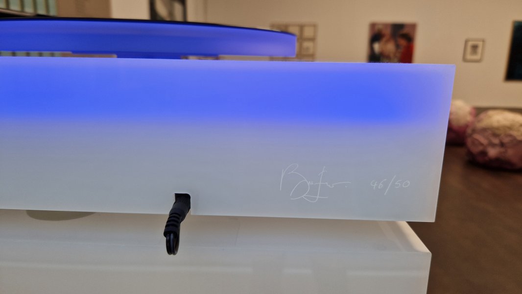 Eno Turntable.jpg Eno Turntable.jpg