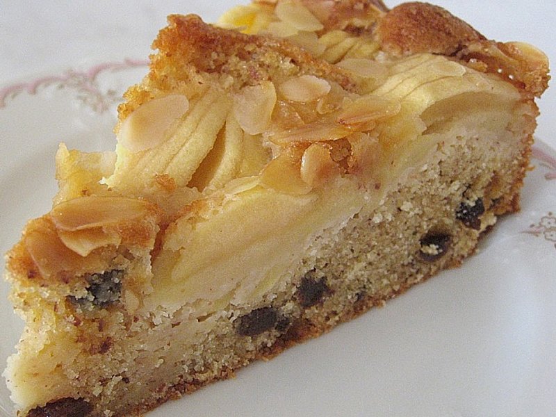 apfelkuchen-mit-calvados-und-rum-rosinen.jpg