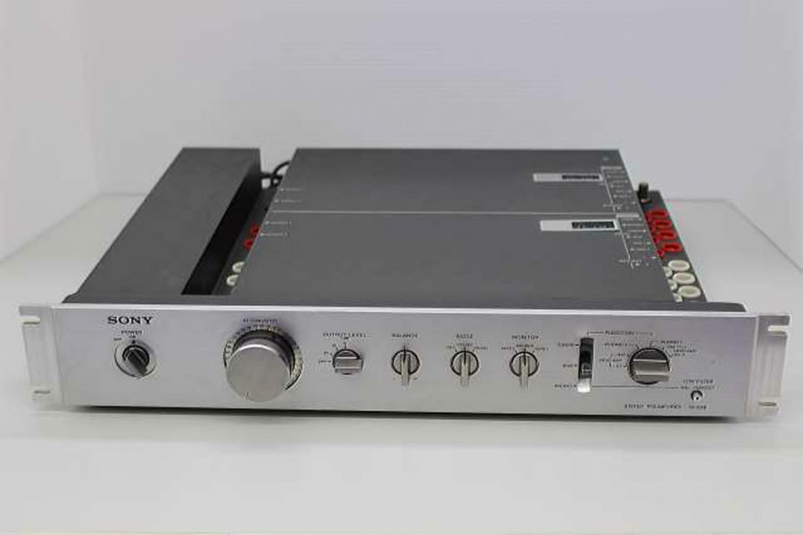 Sony-vintage pre-amplifier.jpg