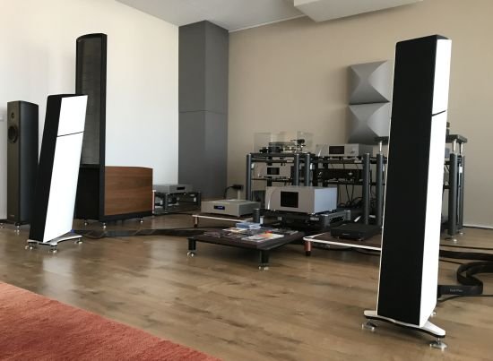 Aequo_Stilla_setup_IMG_3280_550pix.jpg Aequo_Stilla_setup_IMG_3280_550pix.jpg