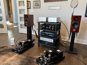 Reionshelf.jpg Reionshelf.jpg